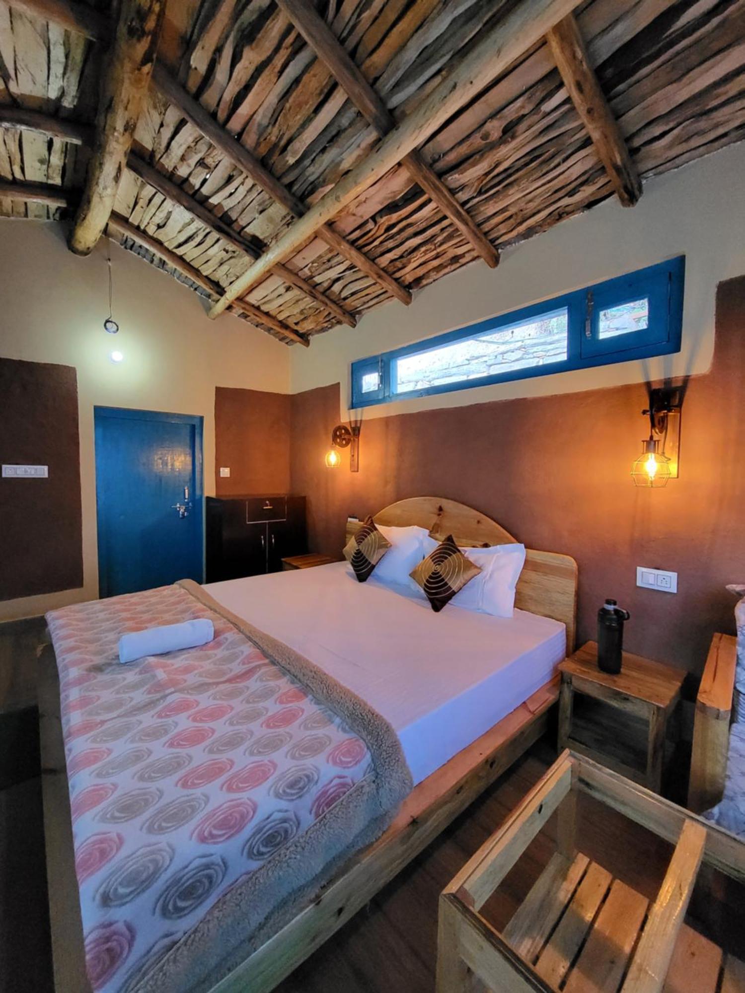 Zenoaks Homestay Almora Luaran gambar