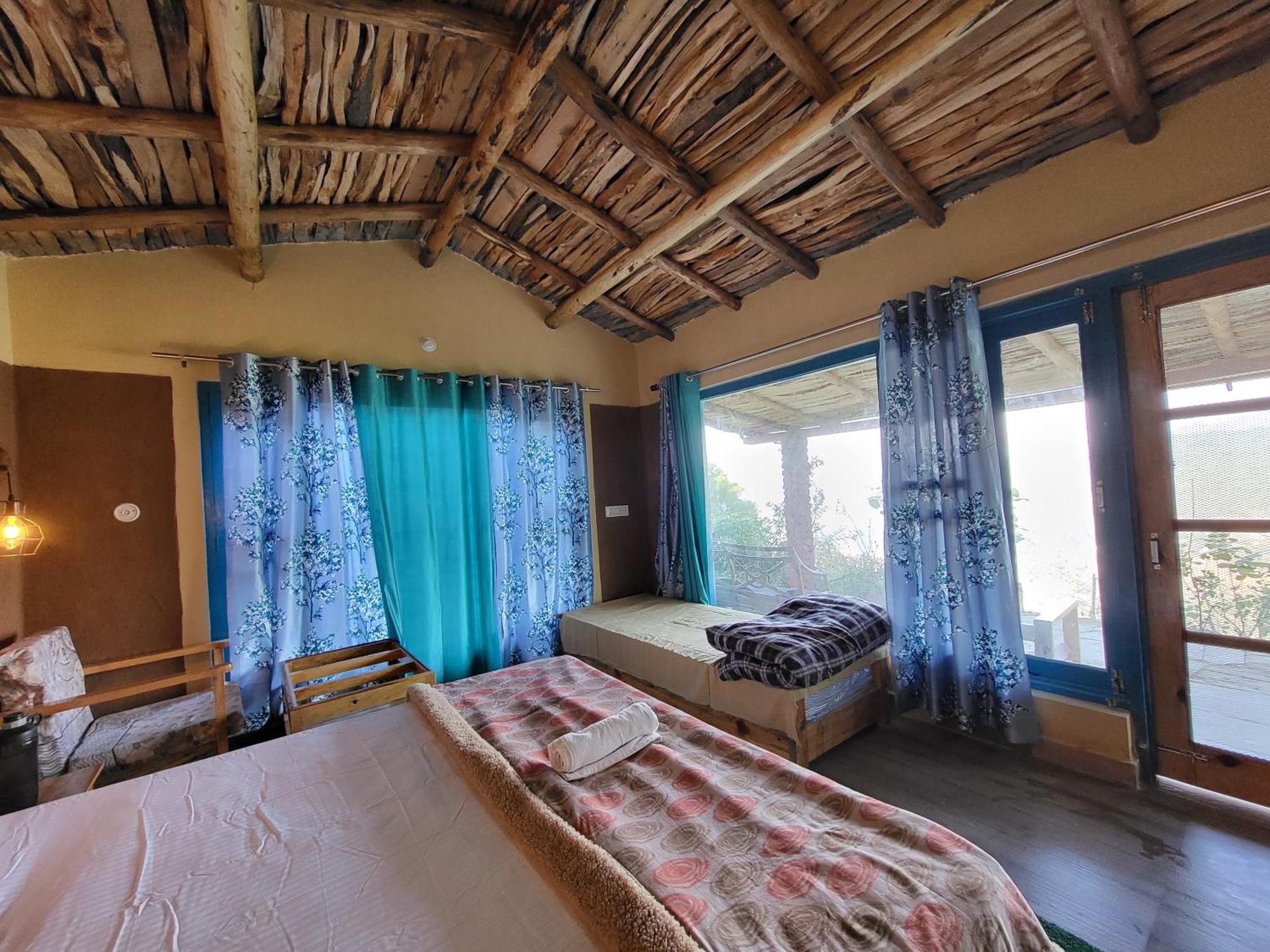 Zenoaks Homestay Almora Luaran gambar