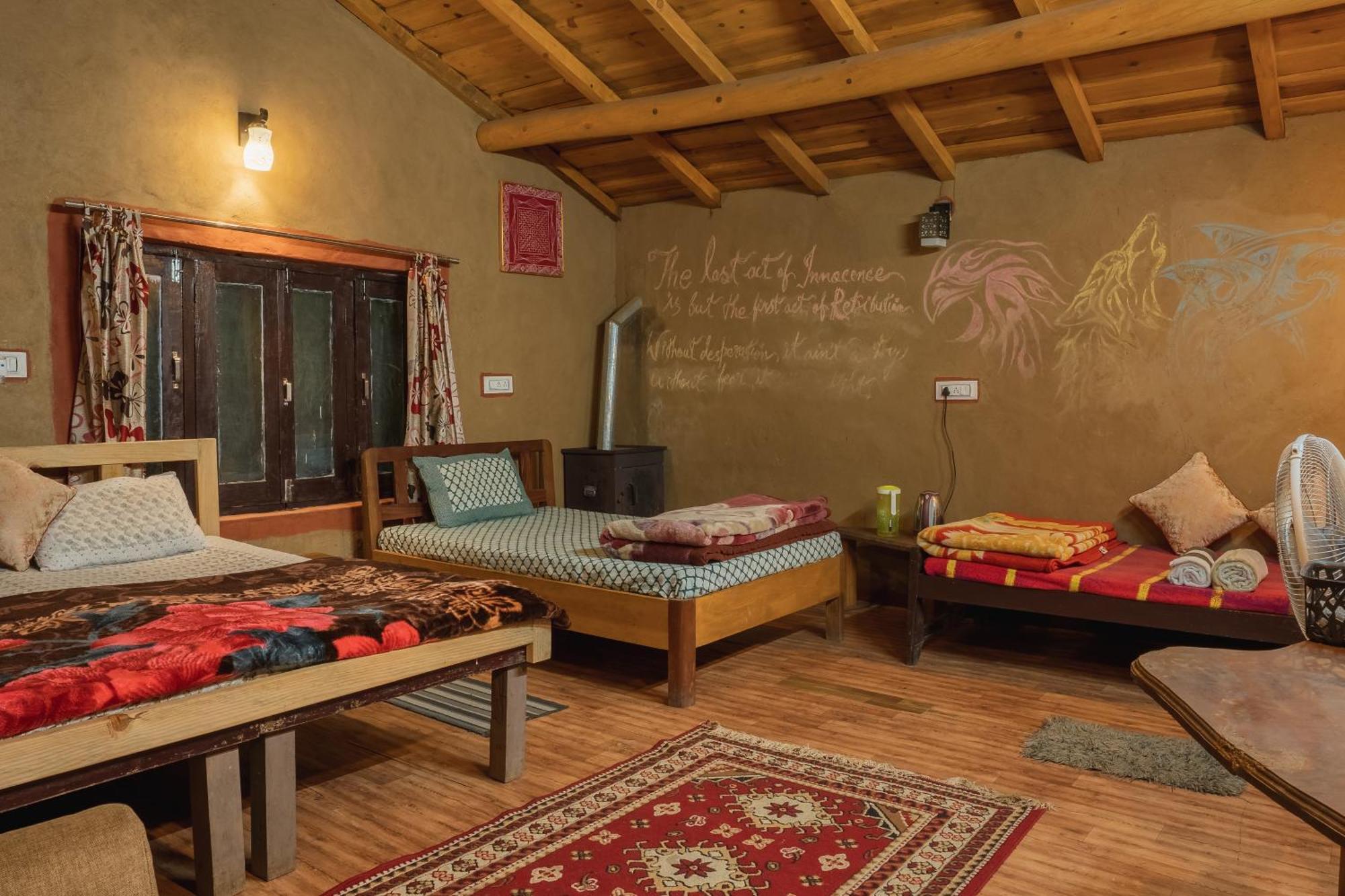 Zenoaks Homestay Almora Luaran gambar