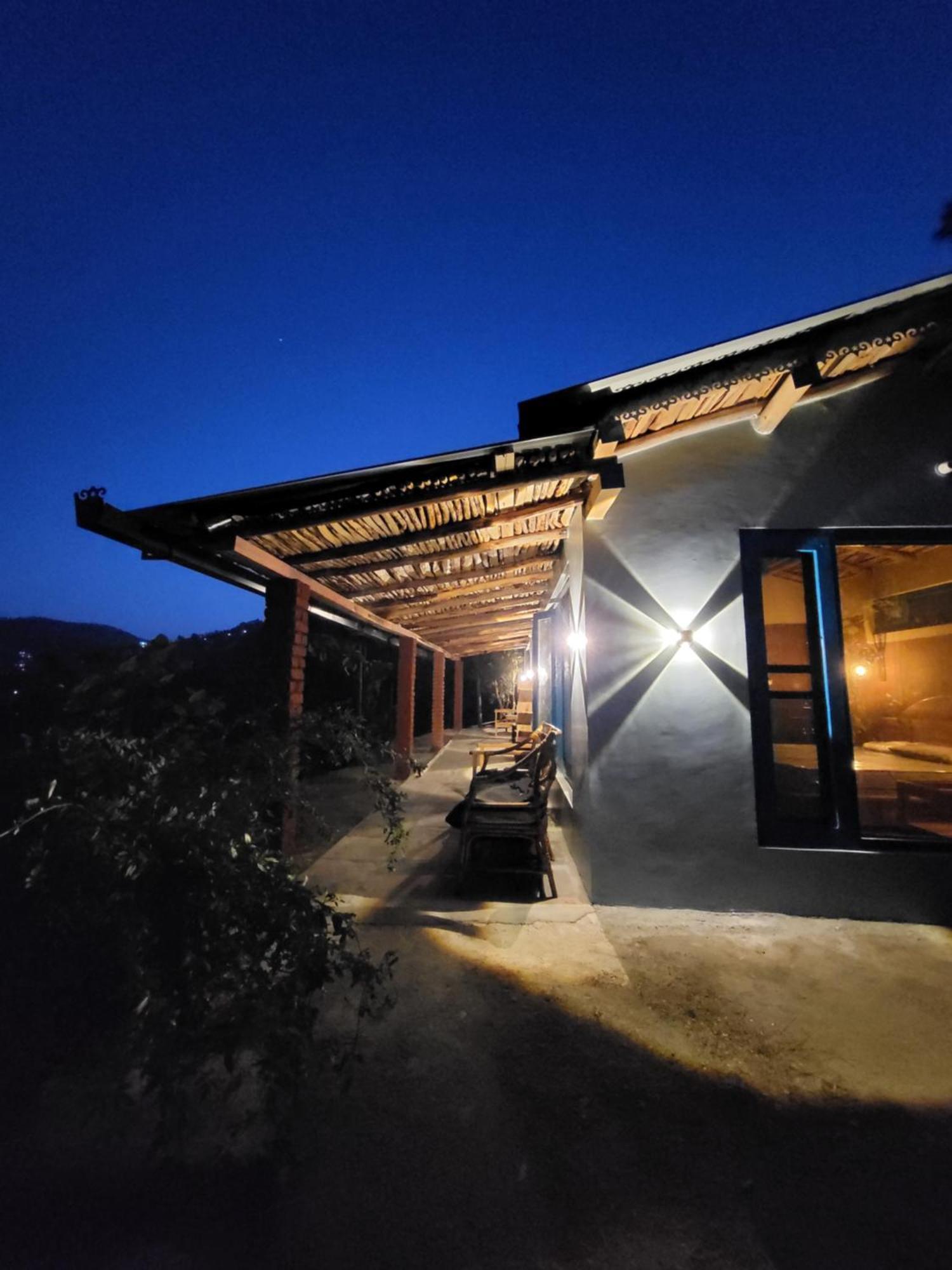 Zenoaks Homestay Almora Luaran gambar